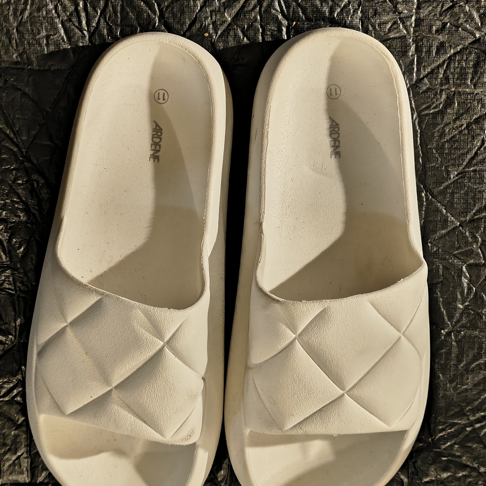 Ardene Off-White Quilted Mules